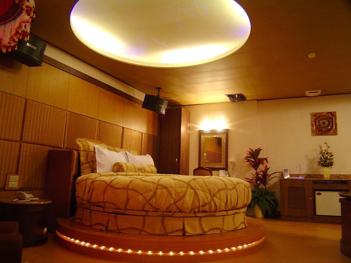 Daniel Spa Motel Pingzhen Exteriér fotografie