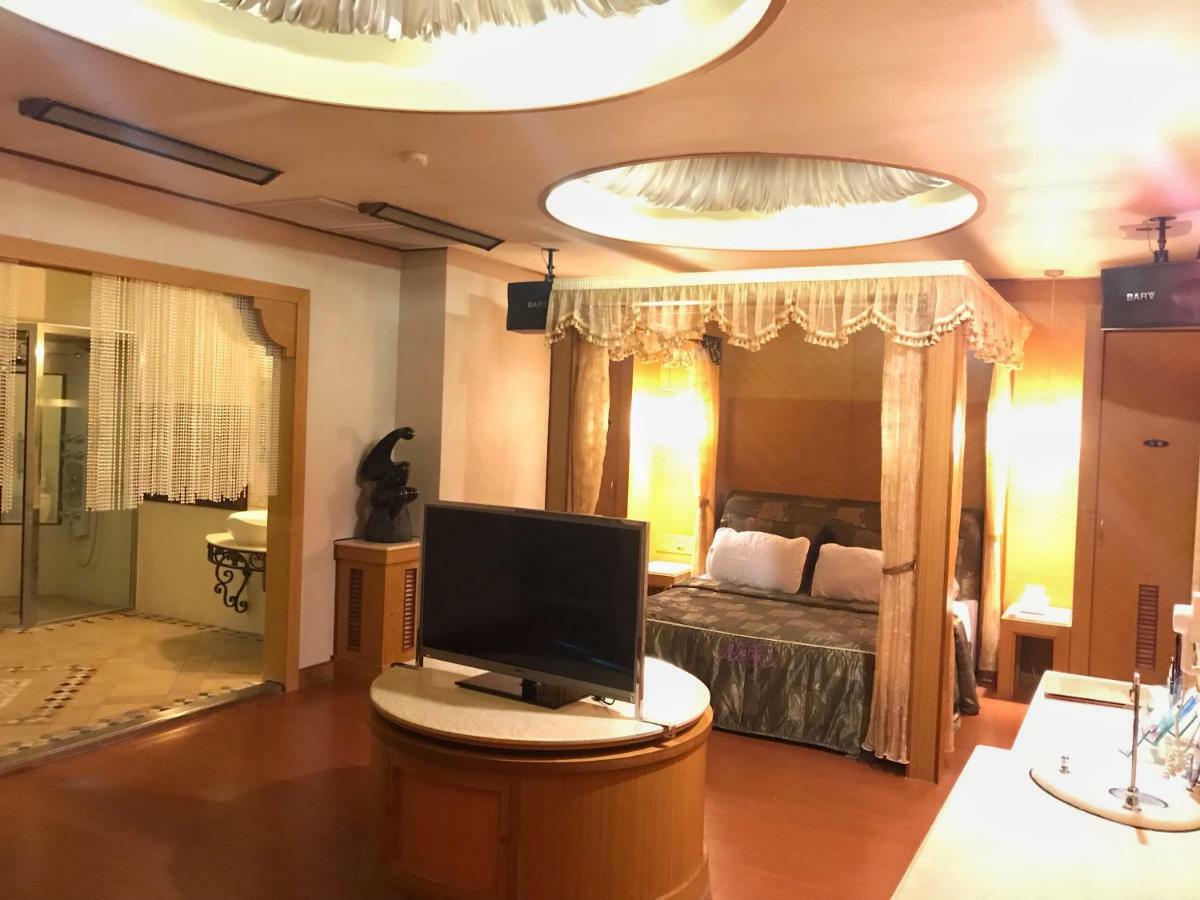 Daniel Spa Motel Pingzhen Exteriér fotografie